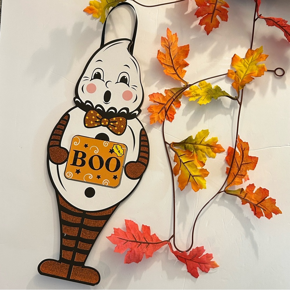 Halloween Ghost Wall Decor NEW spinner message BOO happy Halloween